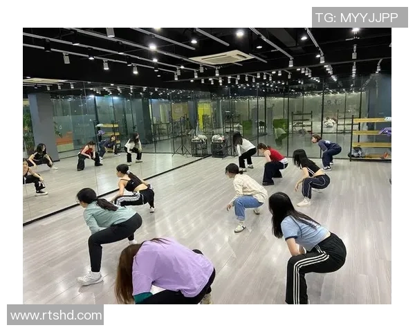 成都街舞队的意识变革与热议街舞文化的深度探讨与发展