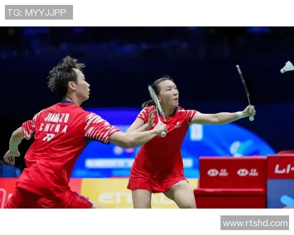 北京羽毛球队在世锦赛上的拼搏历程与荣耀时刻的特别报道